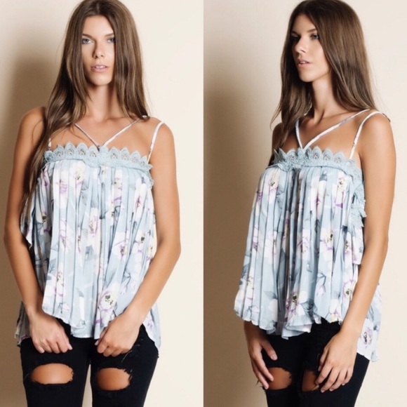 Aluna Levi Tops - ⚡️Strappy Cold Shoulder Floral Top